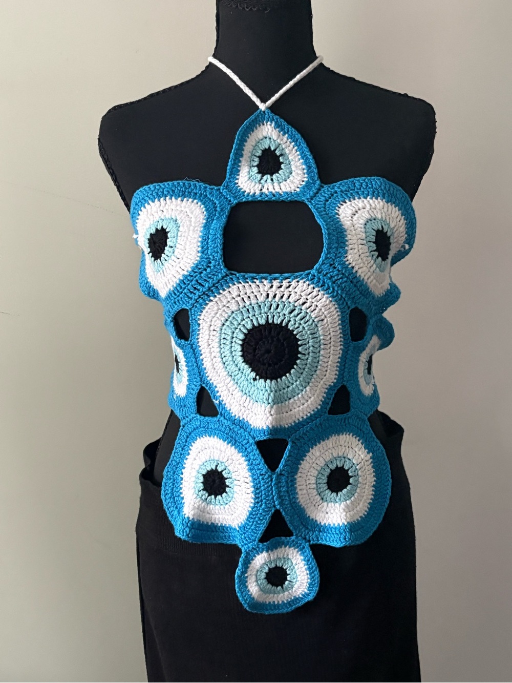AKIRA  Crochet Circle Top